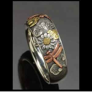 New-Silver Engraved Flower & Dragonfly Ring
